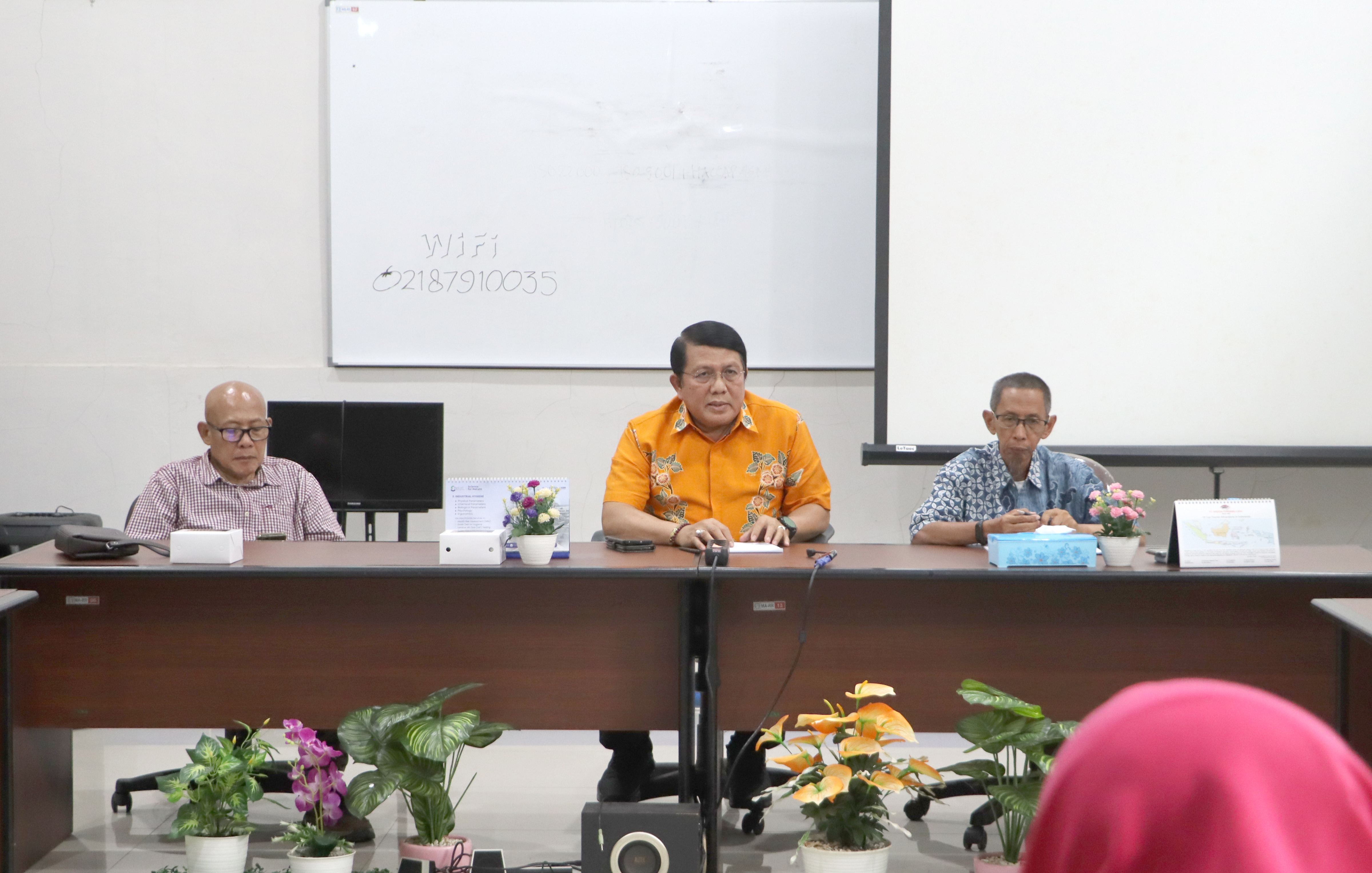 Audiensi Dekan Fakultas Ekonomi dan Tim Fakultas Universitas Satya Negara Indonesia (USNI) dengan Pengurus DPK APINDO Kabupaten Bogor