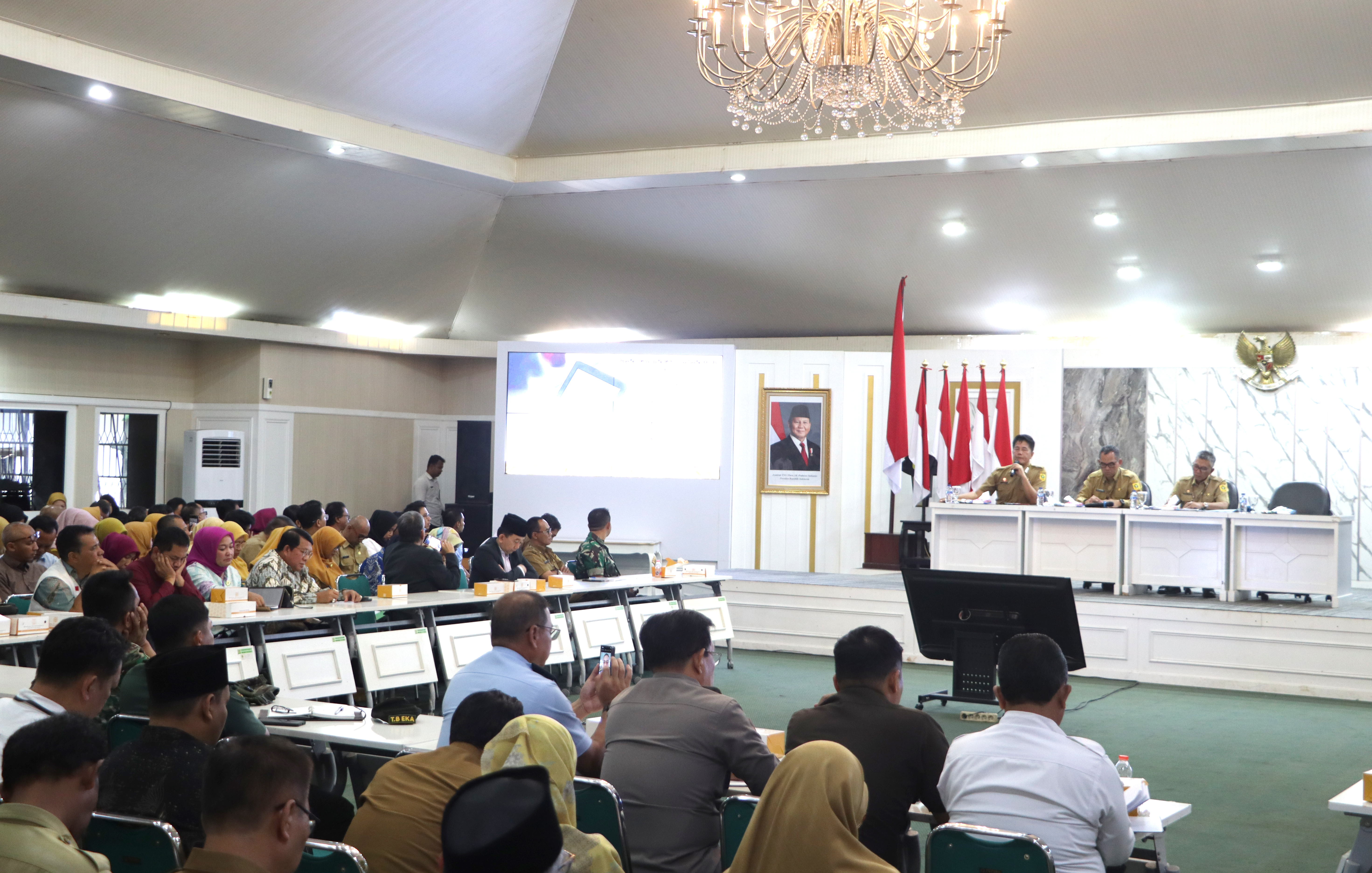 Menghadiri rapat persiapan dalam rangka Hari Jadi Bogor ke - 543 Tahun 2025