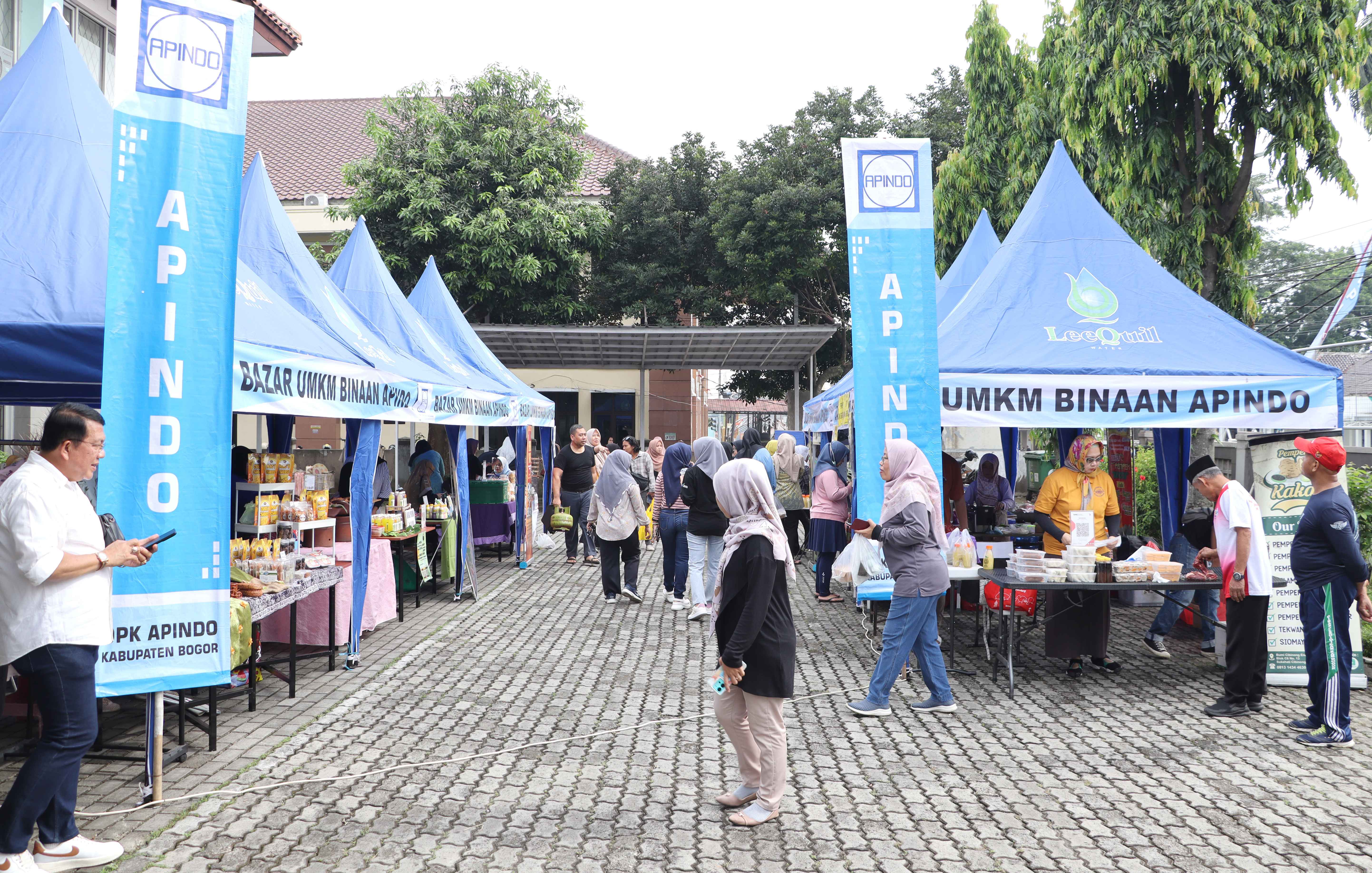 Bazar UMKM Binaan APINDO Kabupaten Bogor di Halaman Dinas Tenaga Kerja Kabupaten Bogor, Cibinong, 21 Februari 2025
