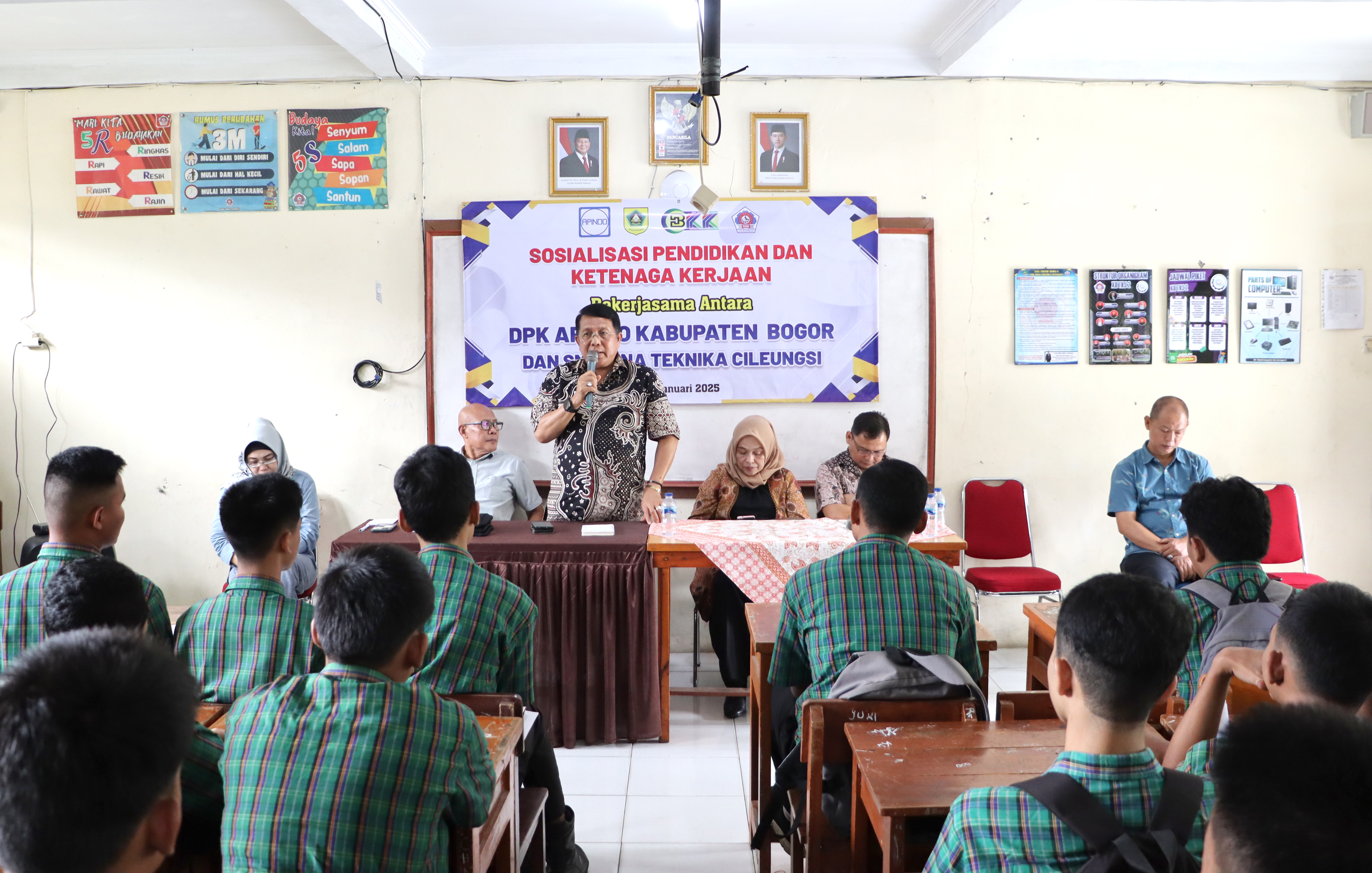 Sosialisasi Pendidikan dan Ketenagakerjaan kerjasama antara DPK APINDO Kabupaten Bogor dan SMK Bina Teknika Cileungsi