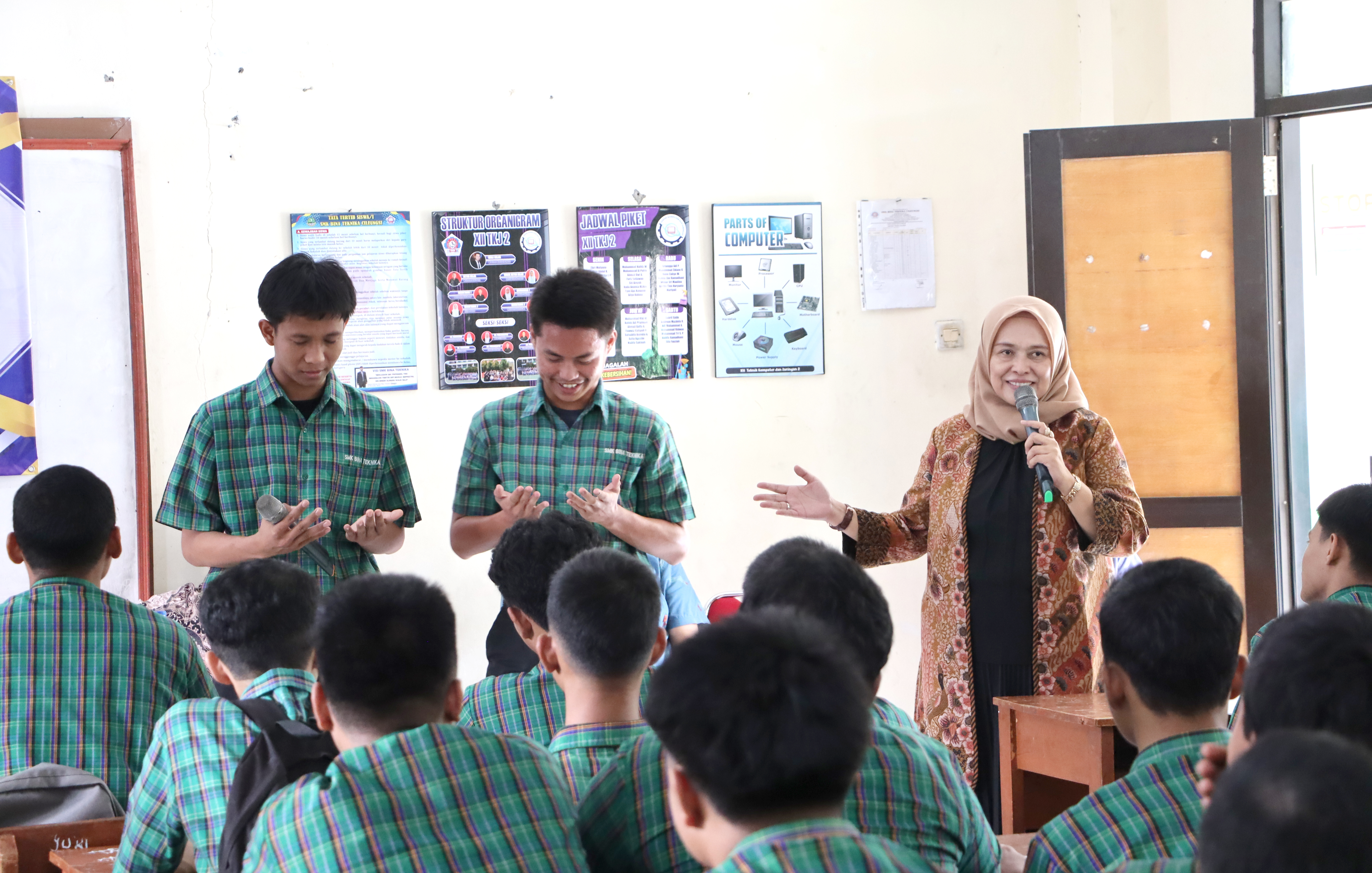 Sosialisasi Pendidikan dan Ketenagakerjaan kerjasama antara DPK APINDO Kabupaten Bogor dan SMK Bina Teknika Cileungsi