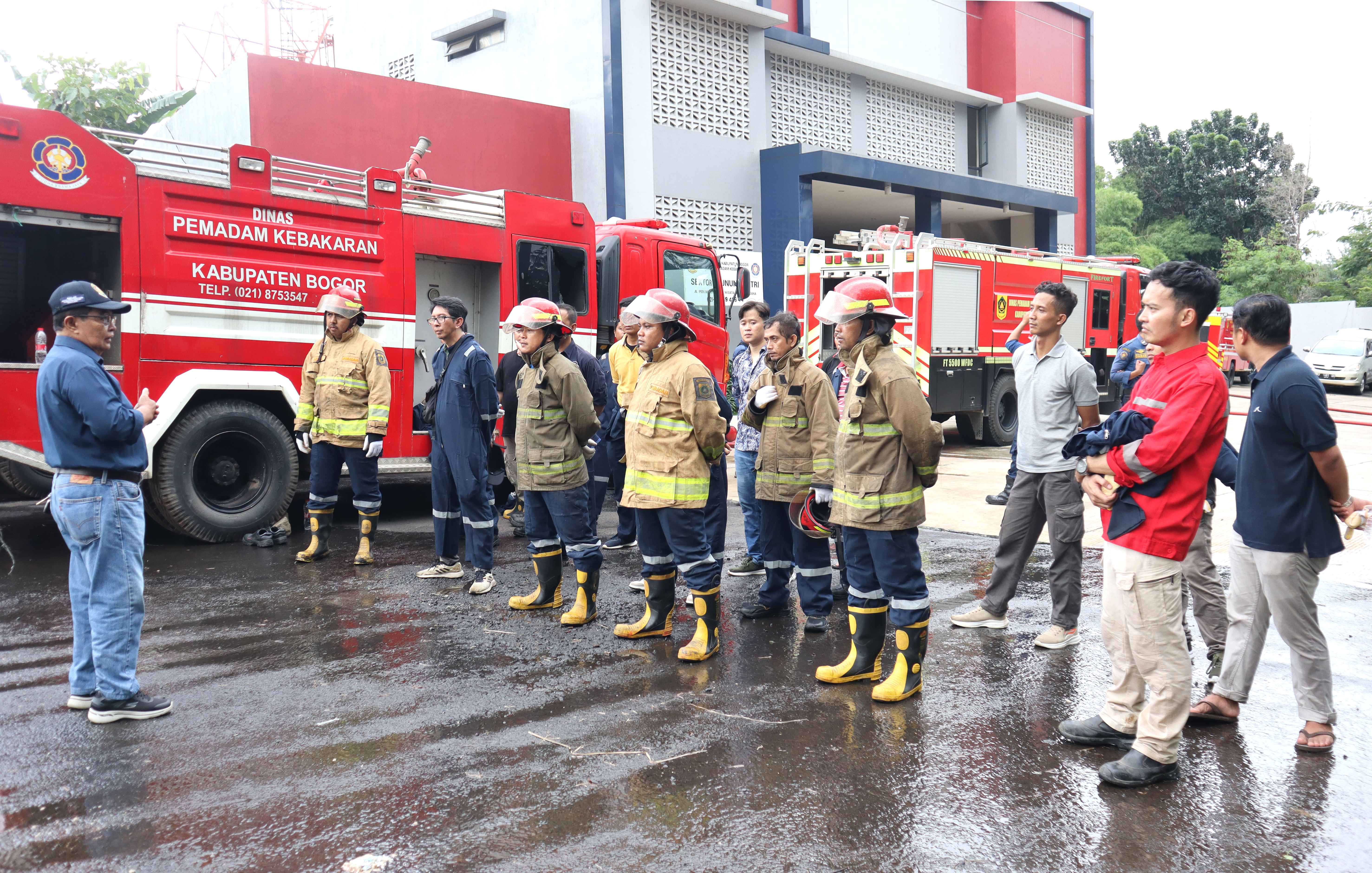 Training dan Sertifikasi Regu Penanggulangan Kebakaran Klas C