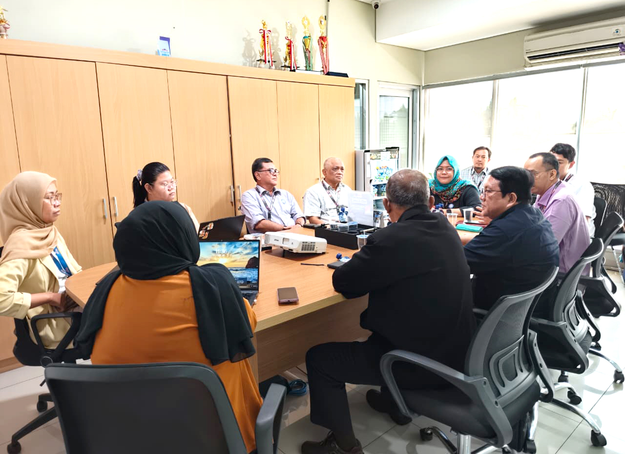 Tim APINDO bersama dengan Warek 1, Wakil Dekan, Kaprodi, Dosen dan Staf ISTN, ke PT. Cisarua Mountain Dairy, Tbk., Sentul, bertemu dengan Tim HRD PT. Cimory dalam rangka Komunikasi dan Koordinasi rencana Pelaksanaan kerjasama Bid Pendidkan