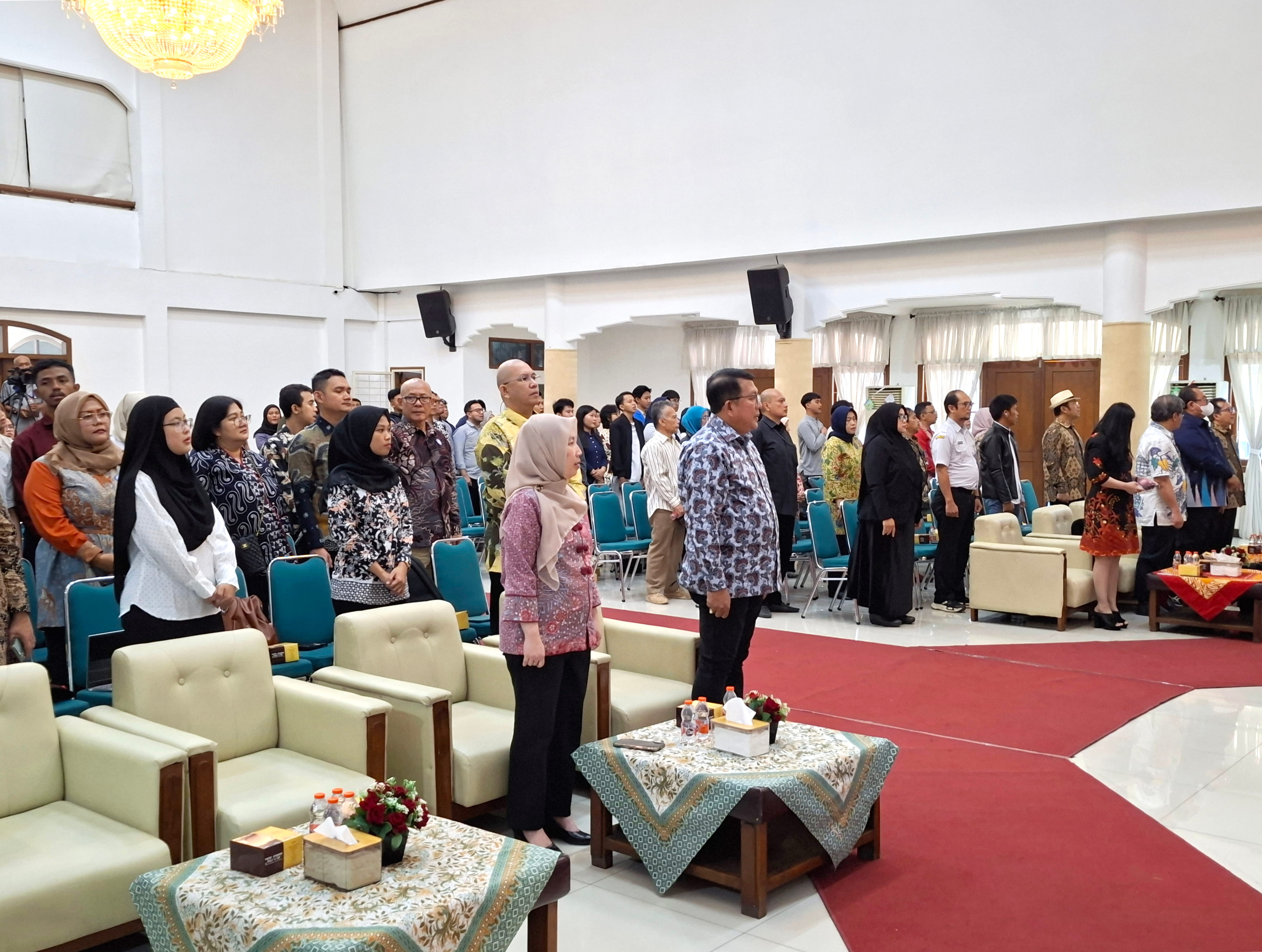 Acara Seminar Nasional DPK APINDO Kabupaten Bogor Kolaborasi dengan Universitas Satya Negara Indonesia (USNI) Kampus A, USNI Pondok Indah Jakarta Selatan